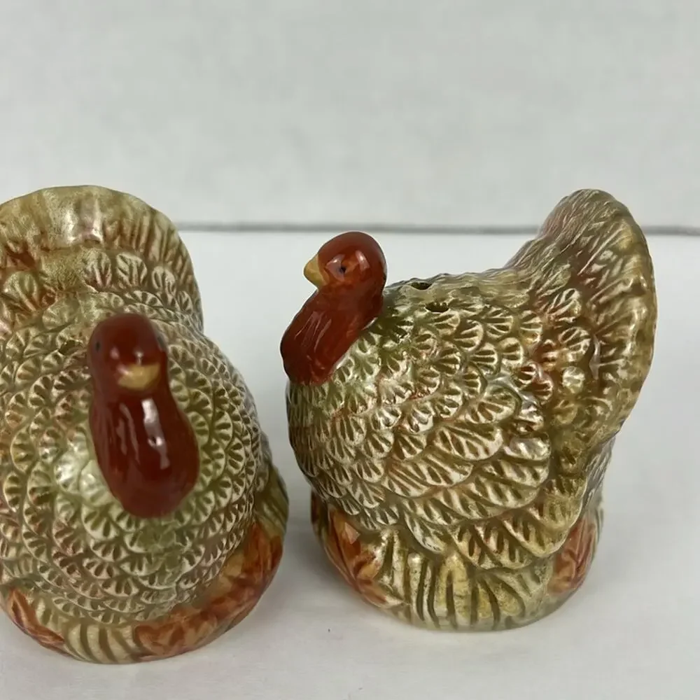 Turkey Salt Pepper Shaker Set Ceramic Brown Gold Green Thanksgiving Fall